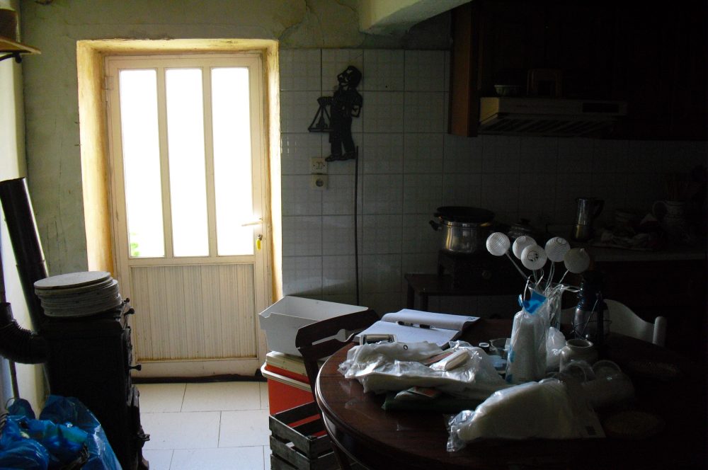 rr140-kitchen-rear-door-roula-rouva-corfu-real-estate